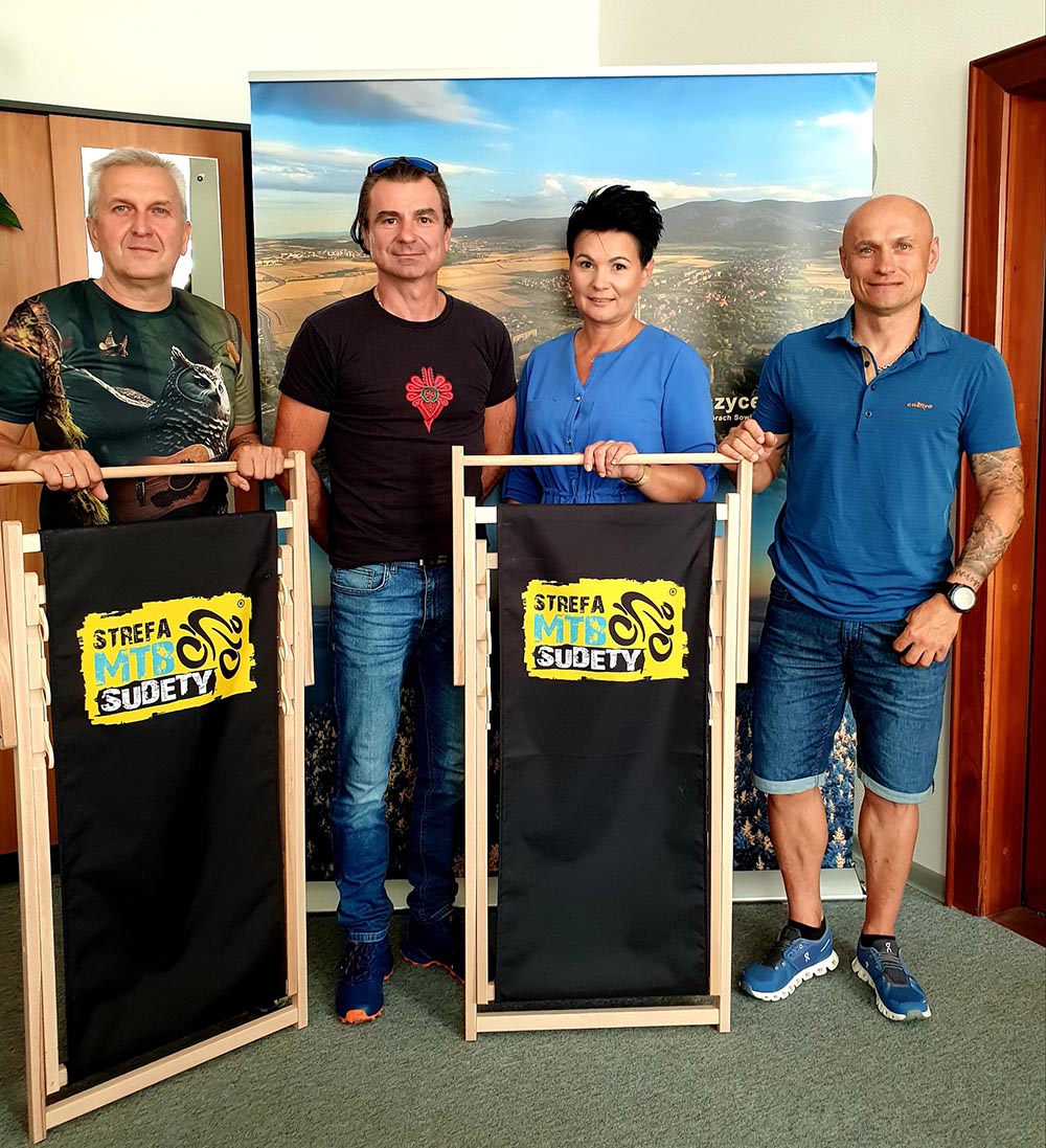 Zdjęcie z&nbsp;członkami Strefy MTB Sudety