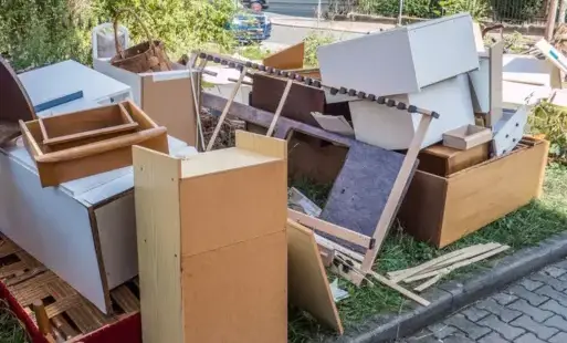 Zdjęcie do 16 i 17 X: Ostatnia tegoroczna zbi&oacute;rka odpad&oacute;w wielkogabarytowych