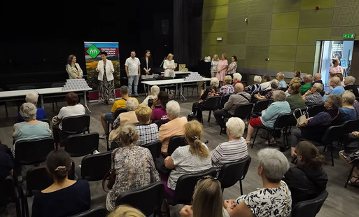 Zdjęcie do Bezpieczeństwo senior&oacute;w przede wszystkim - Pieszycki Korpus Seniora